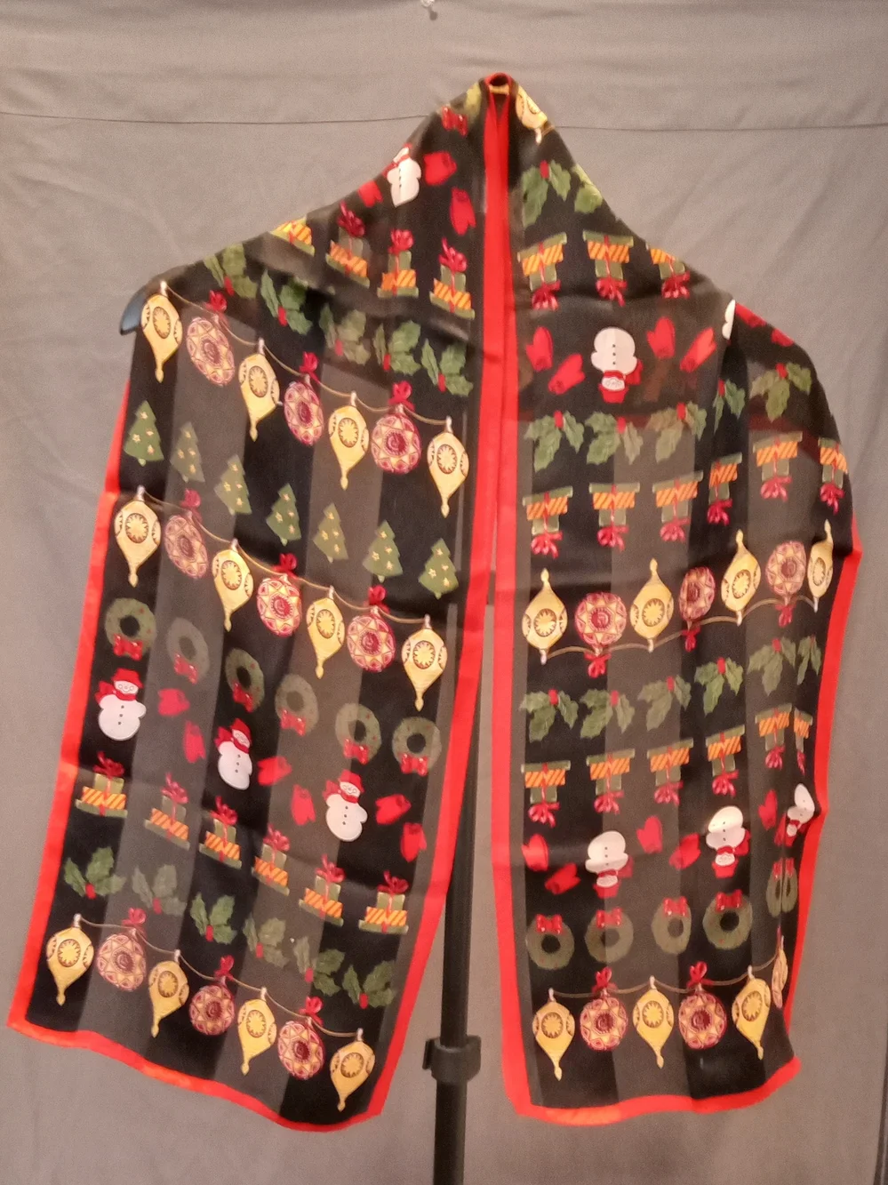 Holiday Ornament Pattern Black and Red Decorative Scarf